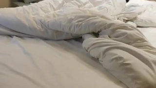 90后小少妇，黑丝情趣诱惑小乳夹激情3P，让两个大哥玩弄，迷人坚挺的奶子看着好刺激好骚