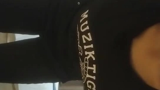 3000元約23歲極品外圍170cm大長腿和極品美胸，撩人水平一流，前凸後翹，絕美尤物值得一幹…