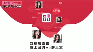 两个惊人的剃光女孩沉迷于感性的手指插入会话