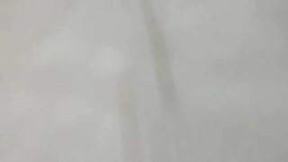 在接受演技指导的过程中身体开始发热了
