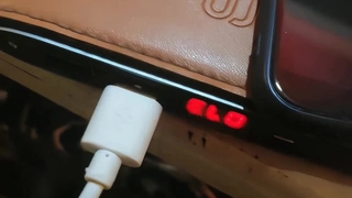 棕色头发的继女在POV中被继父操了