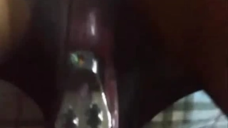 妖娆美少妇欧美风格跪着吃双屌，前后齐夹击，一顿后入猛如虎，撸射在肚子上第02集