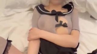 【地铁真实猥亵】齐叔再广州地铁站寻找气质美女，强行从墙边把小姐姐顶下车