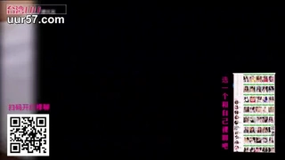 在健身房之后，她太角质无法脱下内裤-适合女孩的完美屁股被大公鸡性交