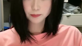 OL制服白領清純辦公室女神〖Peachpie〗性感包臀裙公廁後入，緊張刺激壓抑的呻吟讓人忍不住大力衝刺…