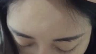 黑人学生从后面被操并射精